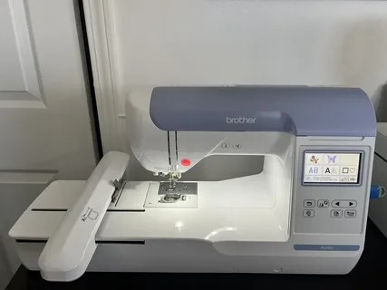 Brother PE800 Automatic Needle Threader & Thread Cutter - image