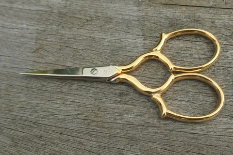 Wide Bow Scissors for Comfort